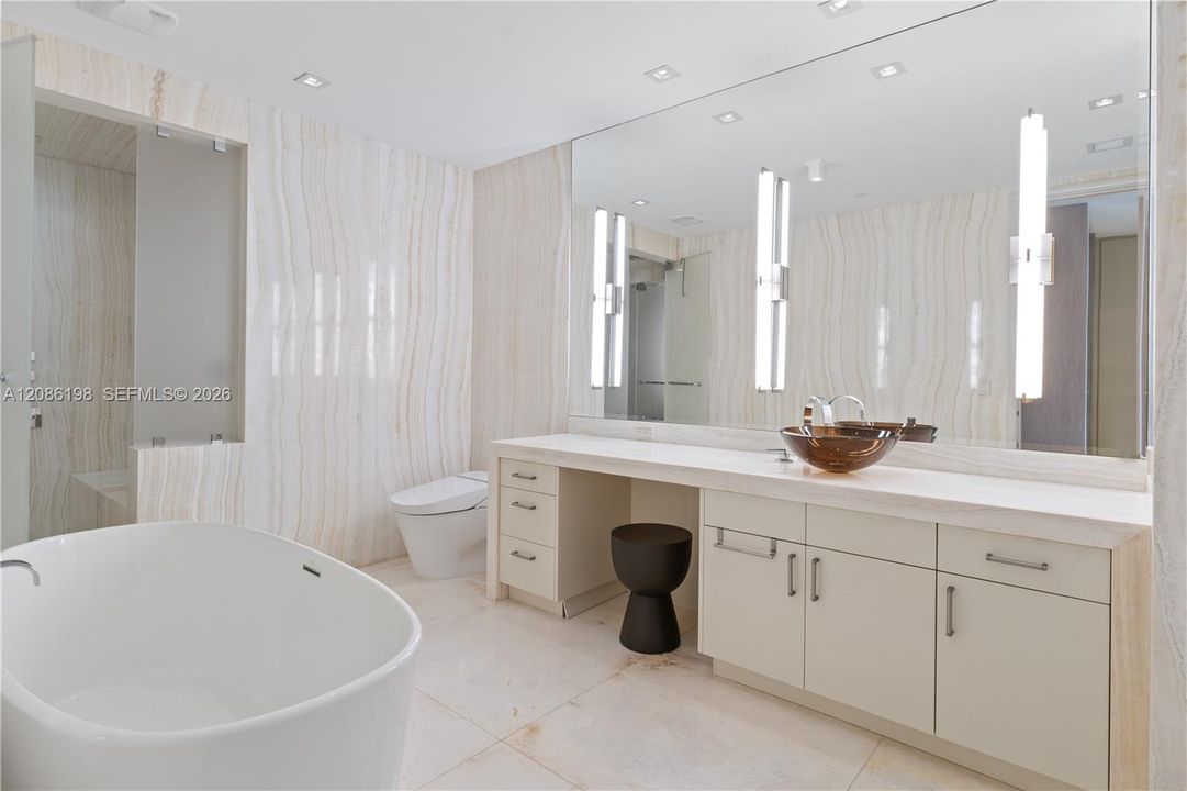 For Rent: $45,000 (4 beds, 6 baths, 4609 Square Feet)