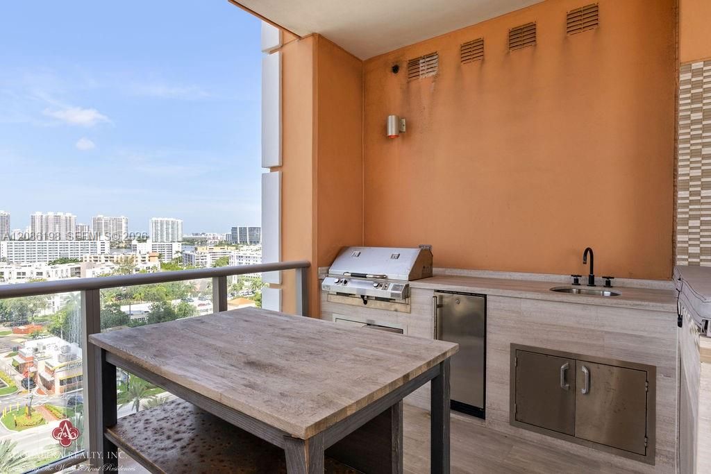 For Rent: $45,000 (4 beds, 6 baths, 4609 Square Feet)