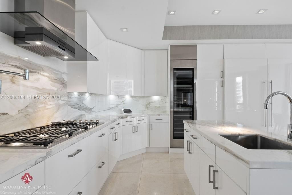 For Rent: $45,000 (4 beds, 6 baths, 4609 Square Feet)