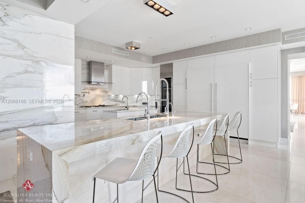 For Rent: $45,000 (4 beds, 6 baths, 4609 Square Feet)