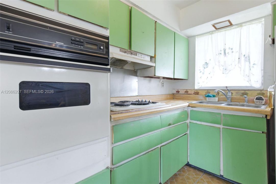 En Venta: $530,000 (3 camas, 1 baños, 1270 Pies cuadrados)