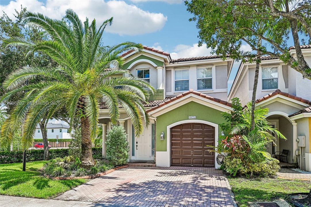 En Venta: $799,000 (4 camas, 3 baños, 2378 Pies cuadrados)