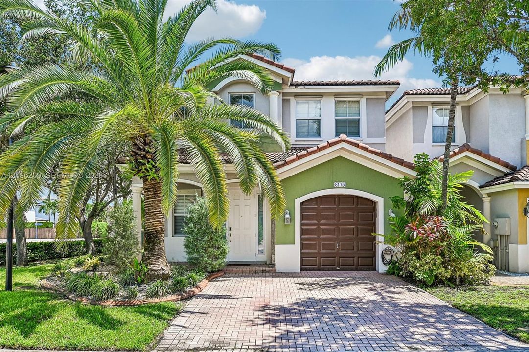 En Venta: $799,000 (4 camas, 3 baños, 2378 Pies cuadrados)