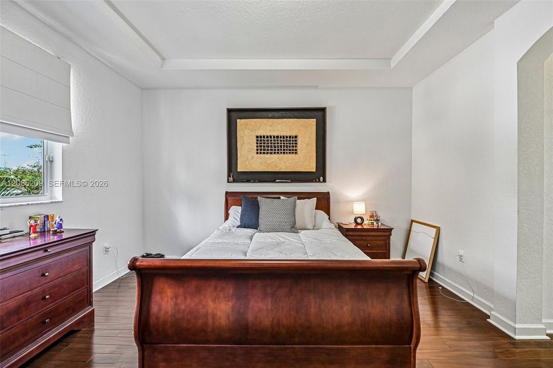 En Venta: $799,000 (4 camas, 3 baños, 2378 Pies cuadrados)