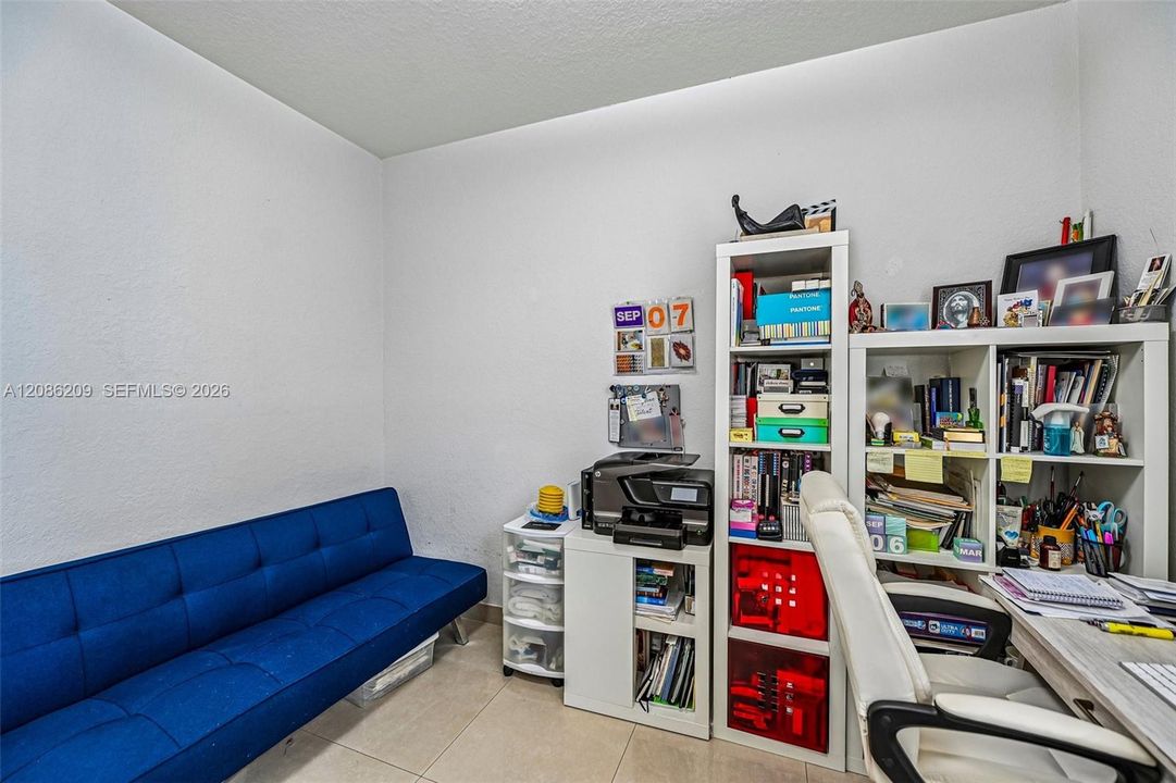 En Venta: $799,000 (4 camas, 3 baños, 2378 Pies cuadrados)