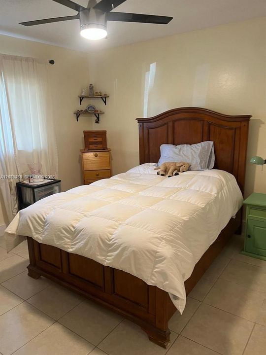 For Sale: $259,999 (2 beds, 2 baths, 1092 Square Feet)