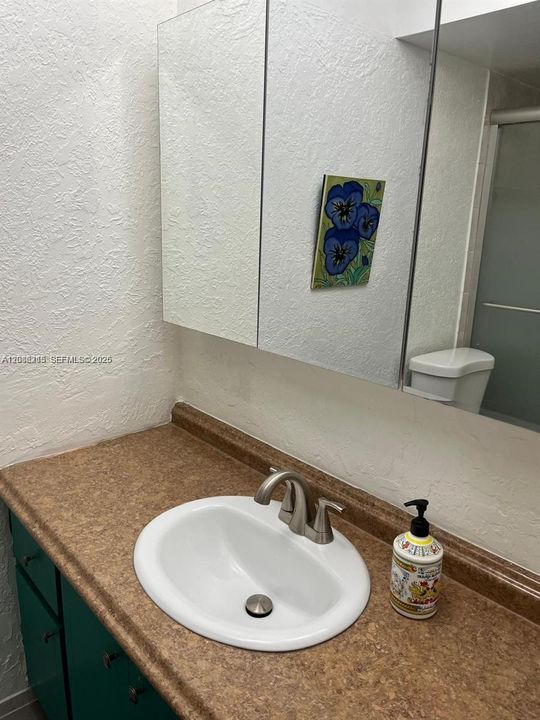 For Sale: $259,999 (2 beds, 2 baths, 1092 Square Feet)
