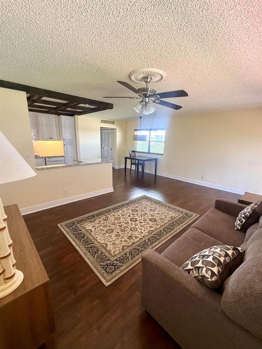 Livingroom2