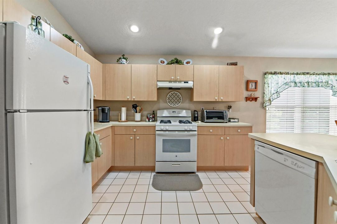 11 Kitchen 04