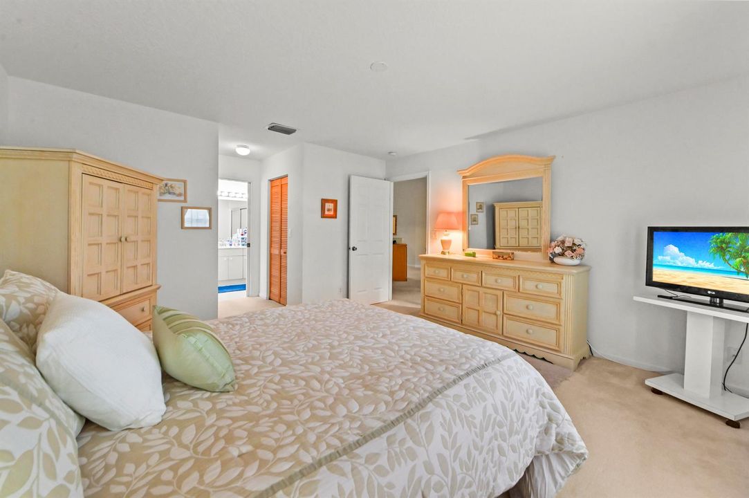 22 Bedroom 03