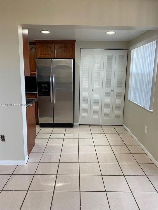 For Sale: $395,000 (3 beds, 2 baths, 1464 Square Feet)