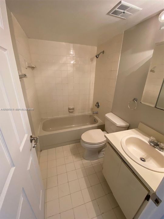For Sale: $395,000 (3 beds, 2 baths, 1464 Square Feet)