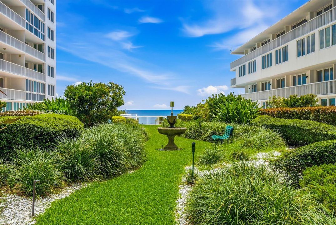 For Rent: $7,976 (2 beds, 2 baths, 1430 Square Feet)