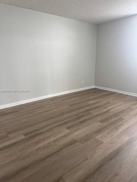 For Sale: $169,900 (2 beds, 2 baths, 920 Square Feet)