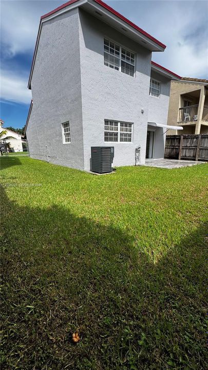For Rent: $3,000 (3 beds, 2 baths, 1321 Square Feet)