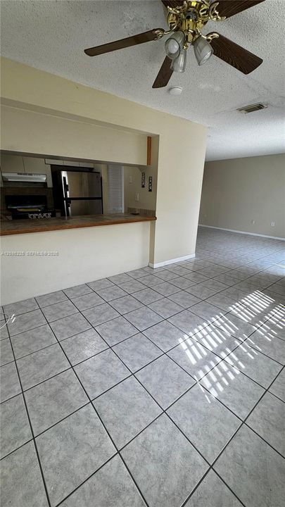 For Rent: $3,000 (3 beds, 2 baths, 1321 Square Feet)