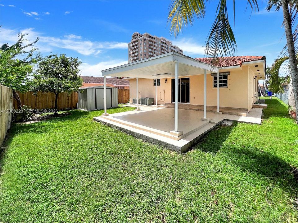 Private Backyard & Patio