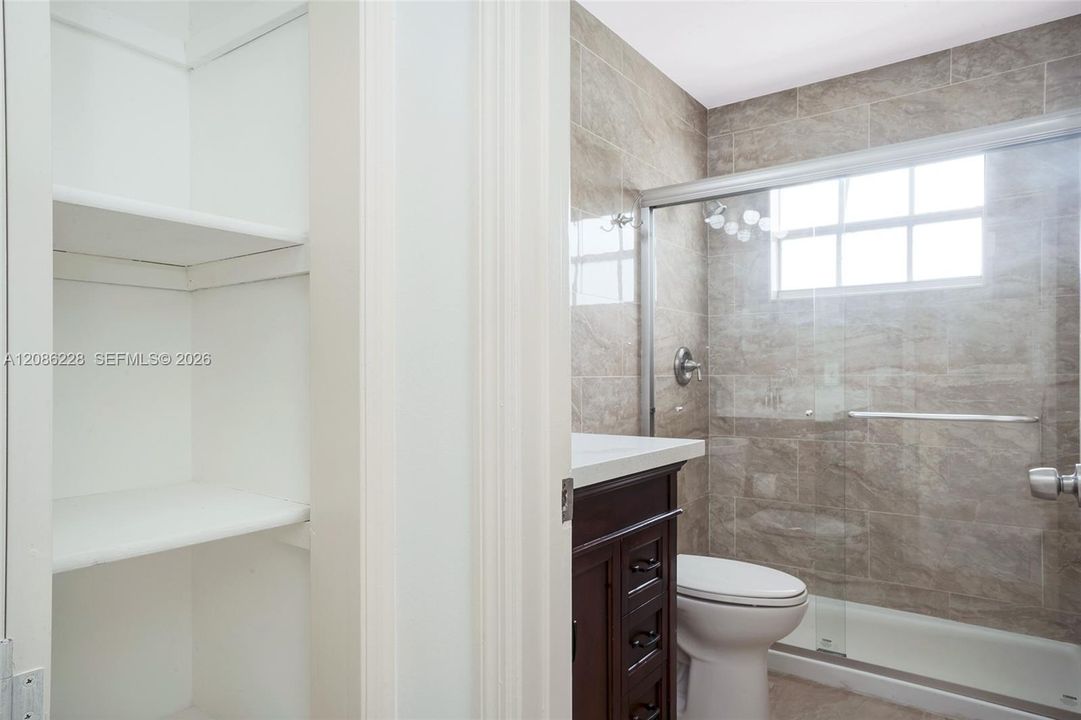 В аренду: $3,950 (3 спален, 2 ванн, 1501 Квадратных фут)