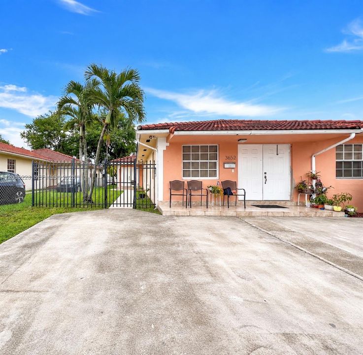В аренду: $3,950 (3 спален, 2 ванн, 1501 Квадратных фут)