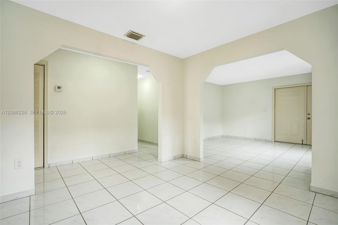 В аренду: $3,950 (3 спален, 2 ванн, 1501 Квадратных фут)