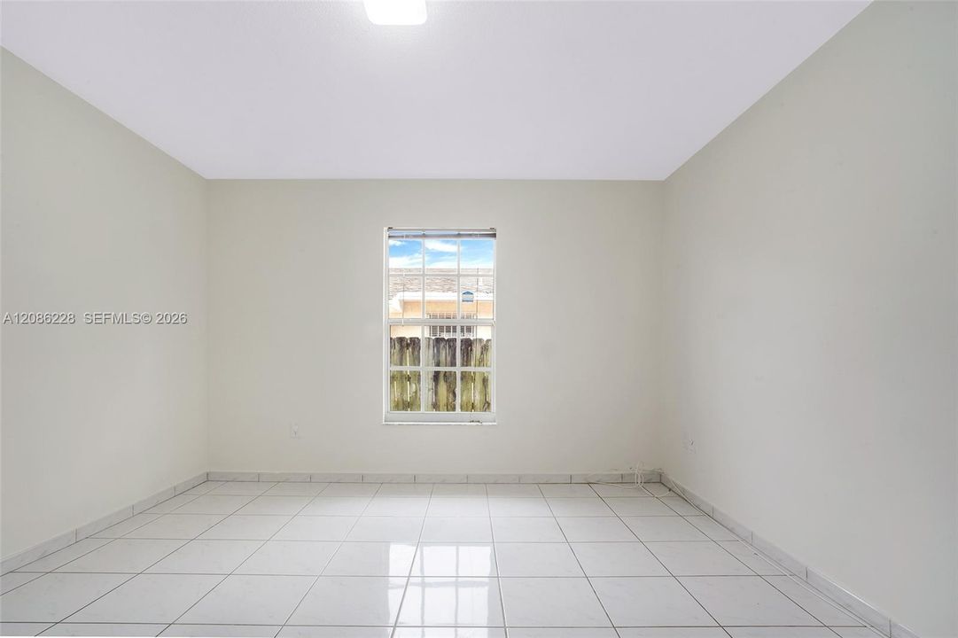 В аренду: $3,950 (3 спален, 2 ванн, 1501 Квадратных фут)
