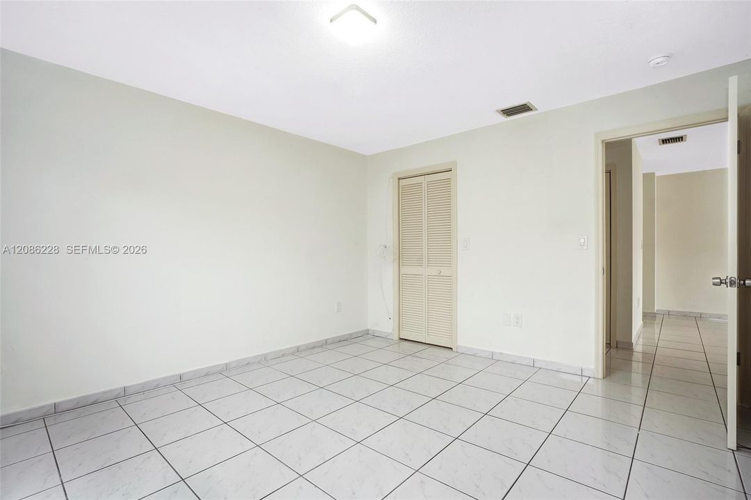 В аренду: $3,950 (3 спален, 2 ванн, 1501 Квадратных фут)