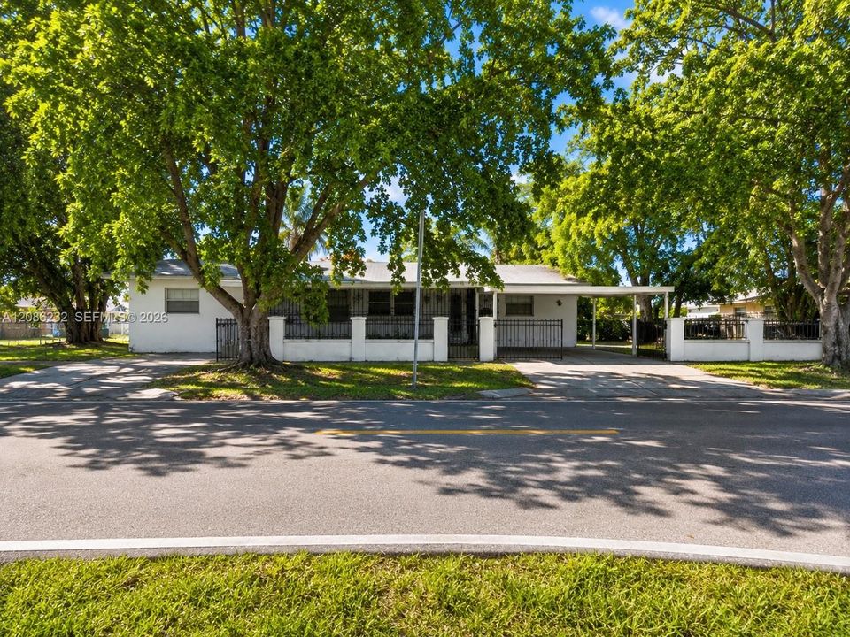 En Venta: $695,000 (0 camas, 0 baños, 2575 Pies cuadrados)