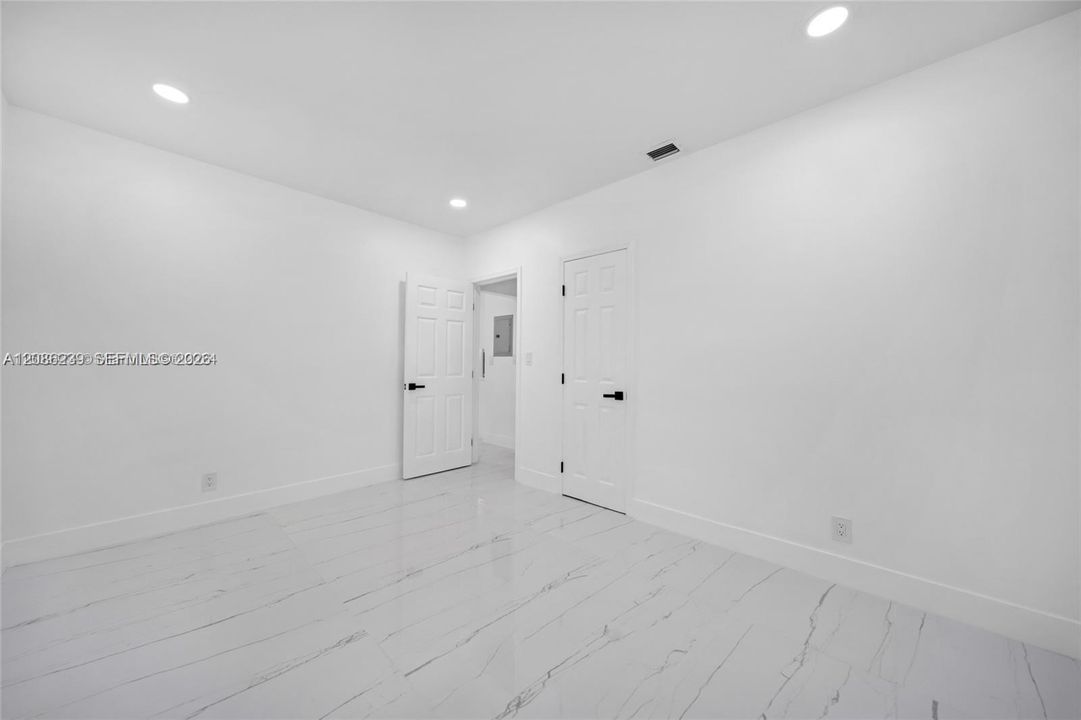 En Renta: $2,450 (2 camas, 1 baños, 1378 Pies cuadrados)