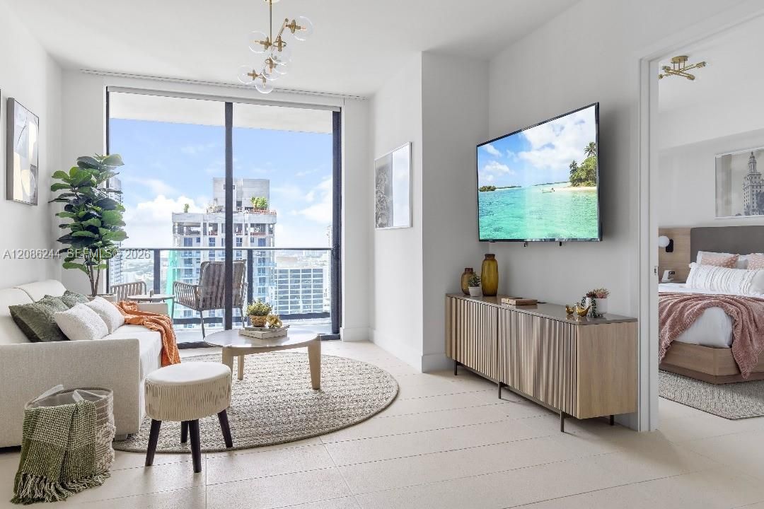 For Sale: $475,000 (1 beds, 1 baths, 588 Square Feet)
