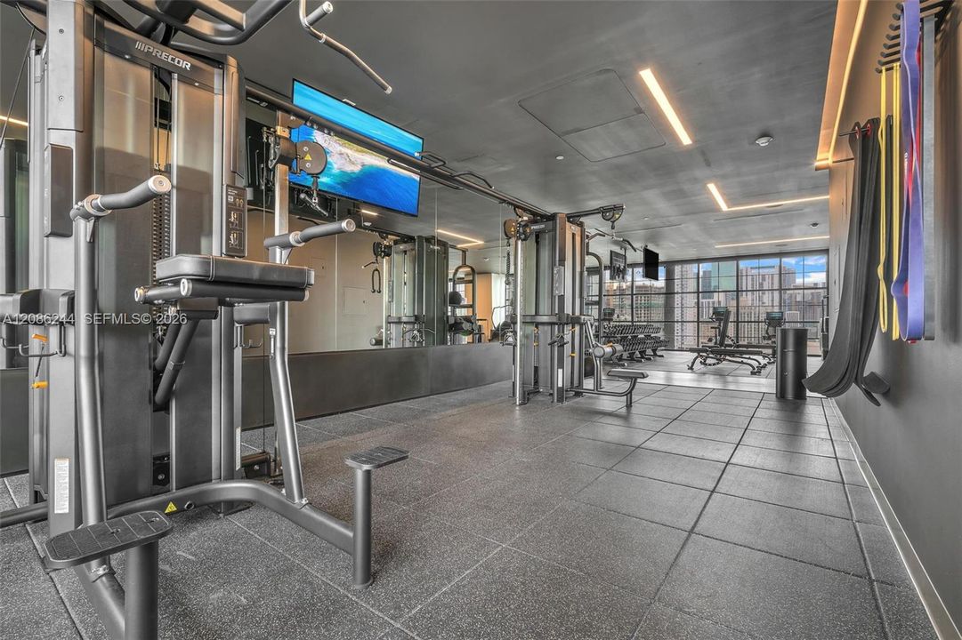 For Sale: $475,000 (1 beds, 1 baths, 588 Square Feet)