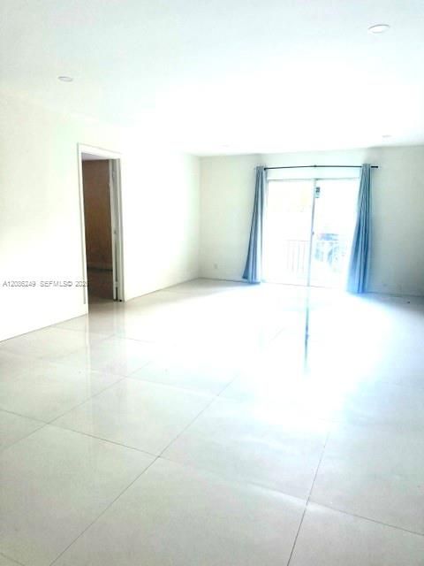 For Rent: $2,600 (3 beds, 2 baths, 1458 Square Feet)