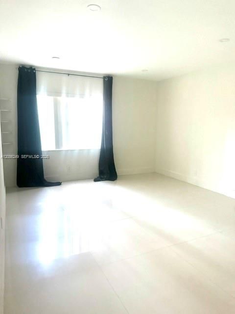 For Rent: $2,600 (3 beds, 2 baths, 1458 Square Feet)