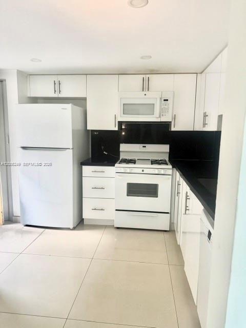For Rent: $2,600 (3 beds, 2 baths, 1458 Square Feet)