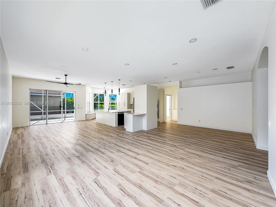На продажу: $499,900 (3 спален, 2 ванн, 2097 Квадратных фут)