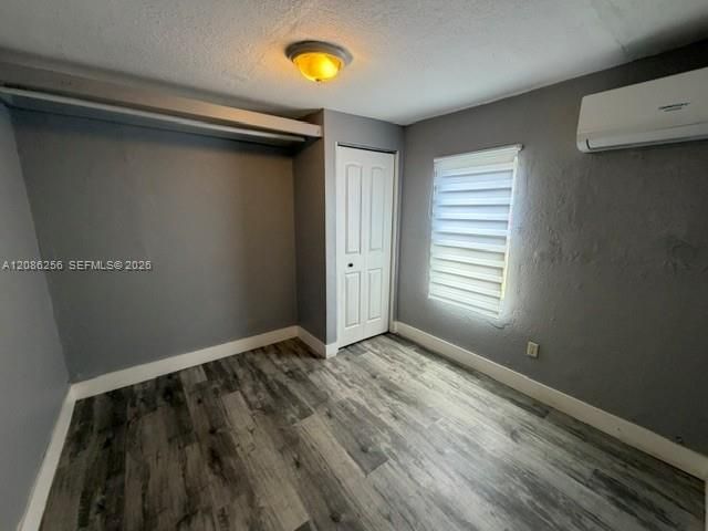 В аренду: $2,250 (2 спален, 1 ванн, 662 Квадратных фут)