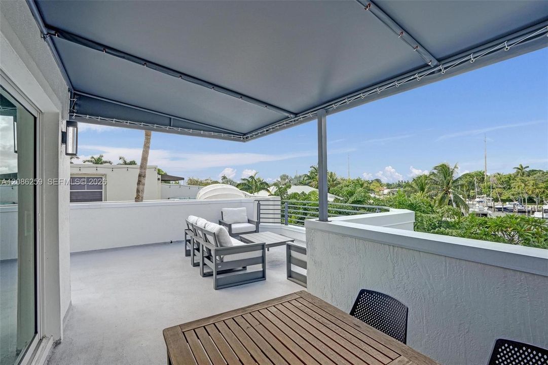 For Rent: $10,000 (4 beds, 3 baths, 2905 Square Feet)