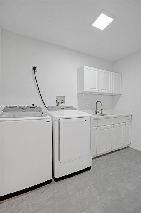 For Rent: $10,000 (4 beds, 3 baths, 2905 Square Feet)