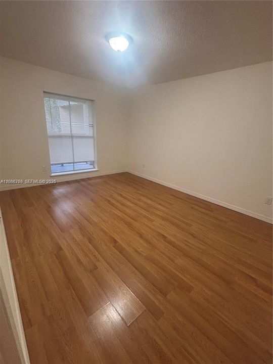 For Sale: $235,000 (2 beds, 2 baths, 1000 Square Feet)