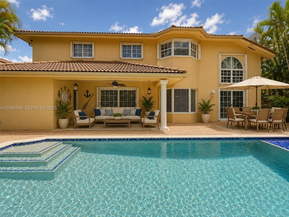 Active With Contract: $4,700 (4 beds, 3 baths, 2607 Square Feet)