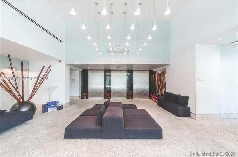 For Sale: $699,000 (1 beds, 1 baths, 826 Square Feet)