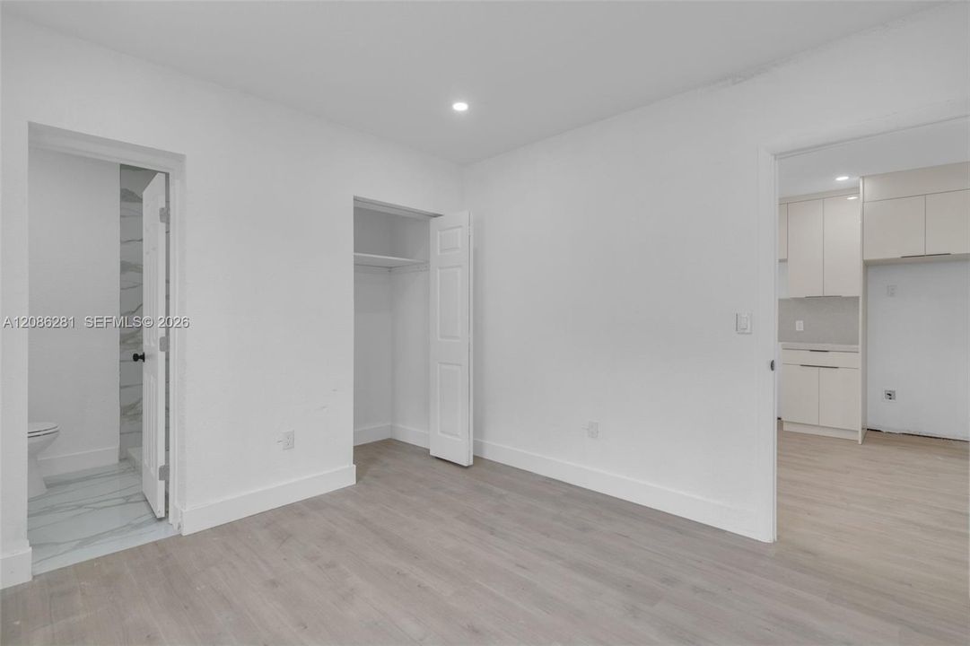 For Sale: $459,000 (3 beds, 2 baths, 871 Square Feet)