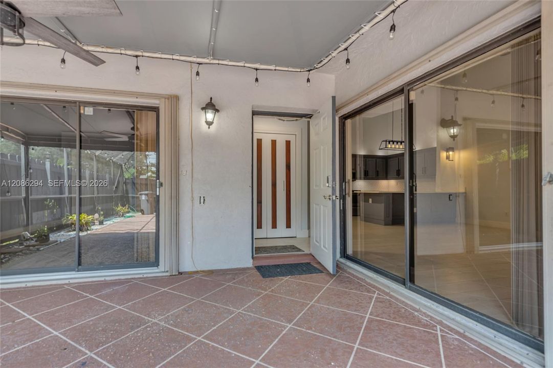 For Rent: $2,800 (3 beds, 2 baths, 1332 Square Feet)
