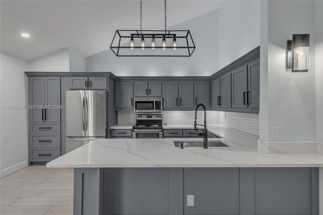 For Rent: $2,800 (3 beds, 2 baths, 1332 Square Feet)