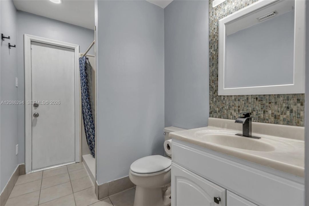 For Rent: $2,800 (3 beds, 2 baths, 1332 Square Feet)