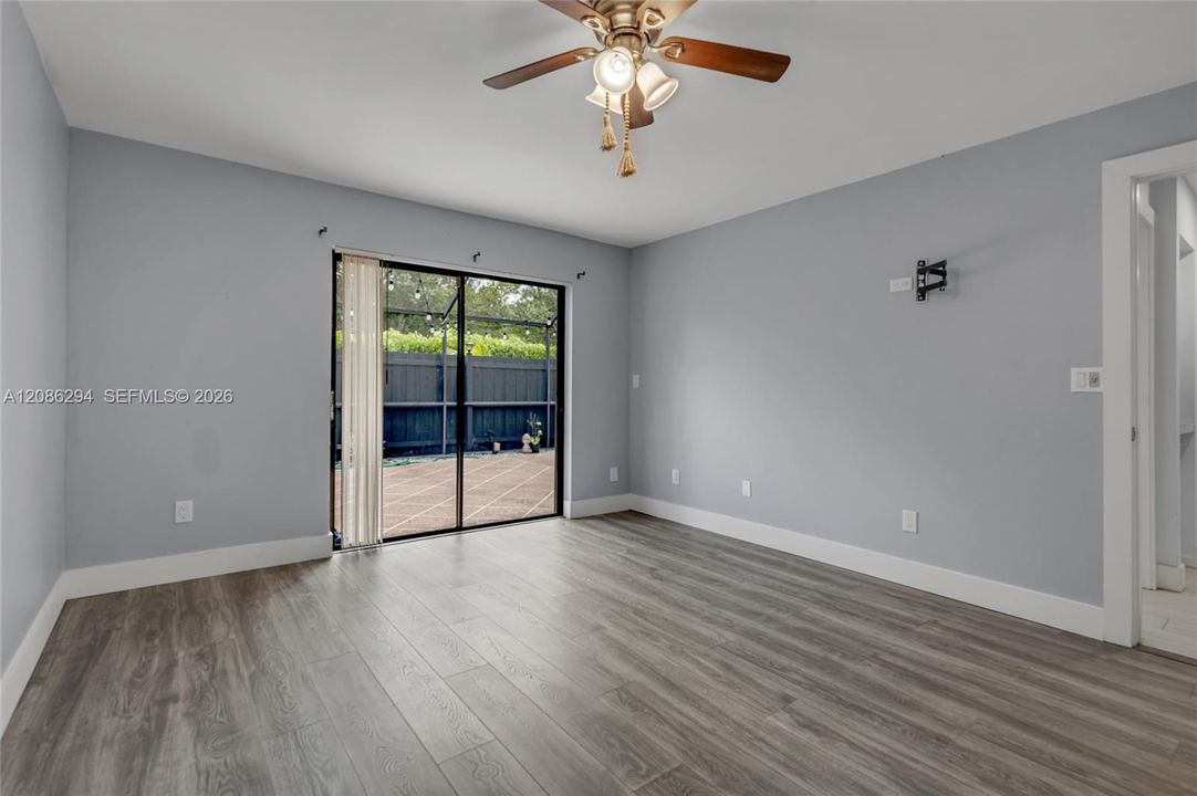 For Rent: $2,800 (3 beds, 2 baths, 1332 Square Feet)