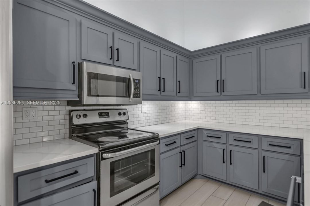 For Rent: $2,800 (3 beds, 2 baths, 1332 Square Feet)
