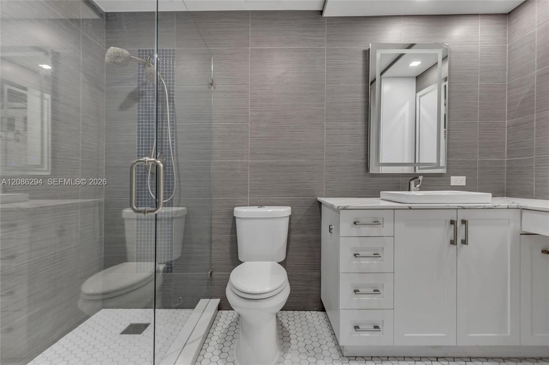 For Rent: $2,800 (3 beds, 2 baths, 1332 Square Feet)