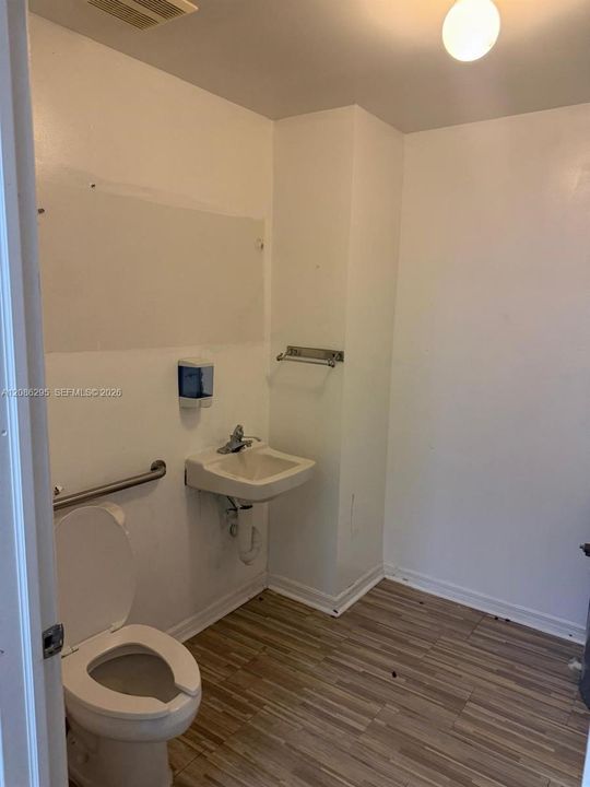 В аренду: $1,500 (0 спален, 0 ванн, 0 Квадратных фут)