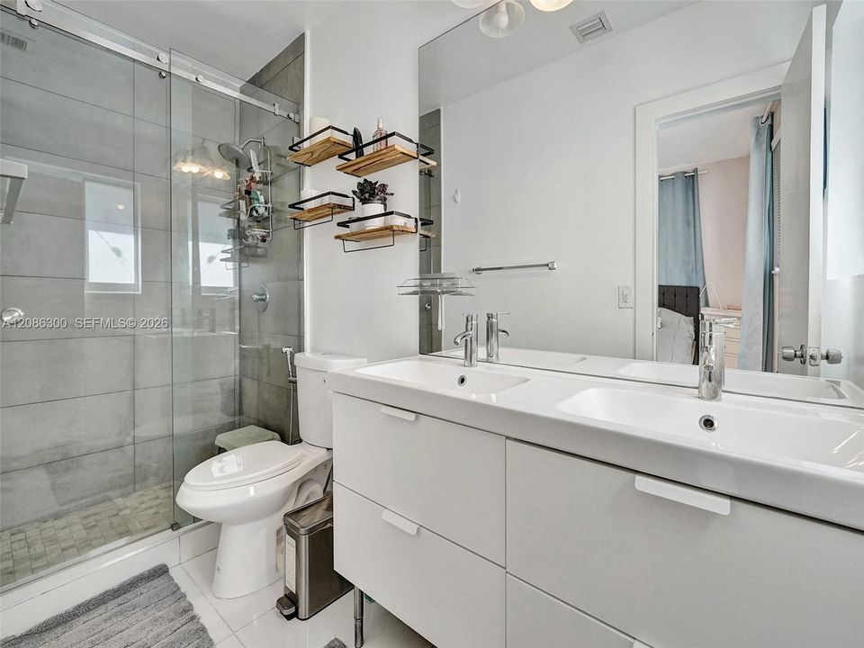 For Sale: $1,079,000 (3 beds, 2 baths, 1547 Square Feet)