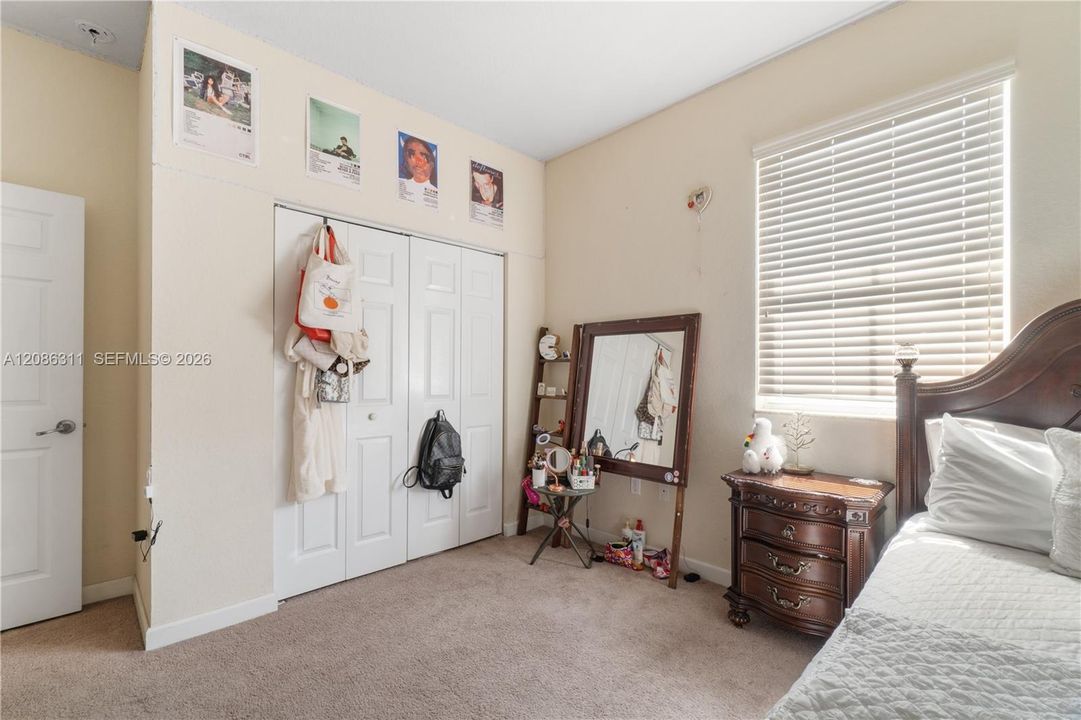 В аренду: $3,500 (5 спален, 3 ванн, 2514 Квадратных фут)